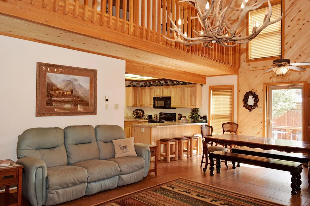 Deer Mountain Lodge