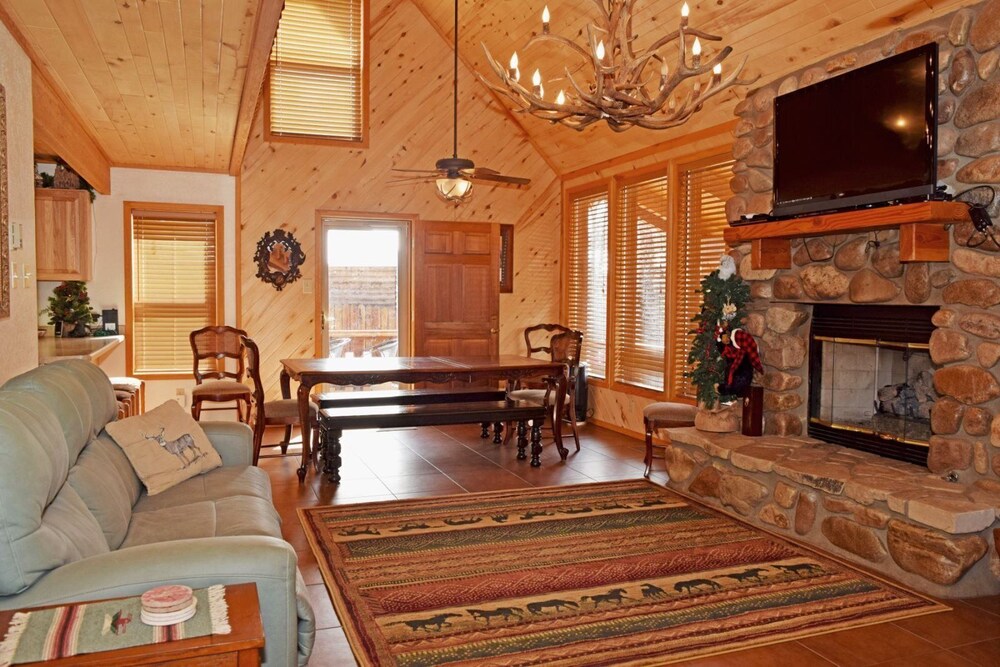 Deer Mountain Lodge