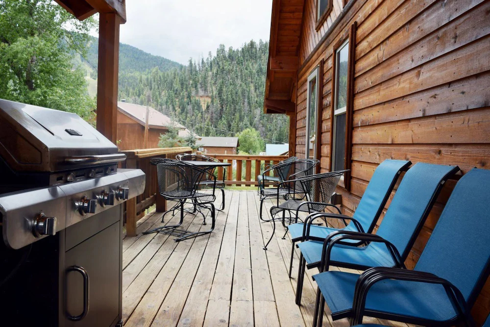 Deer Mountain Lodge