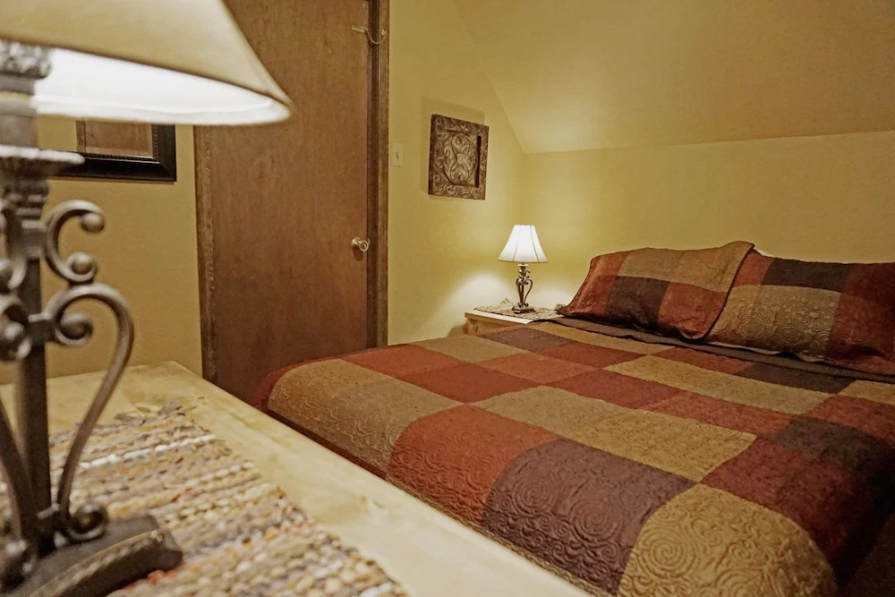 Duke Cabin