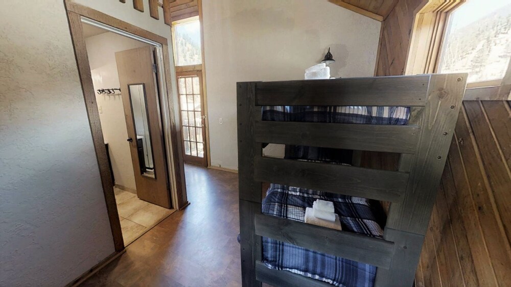 Elevation Mining Lodge