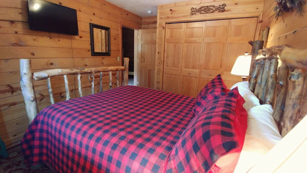 River Chant Lodge
