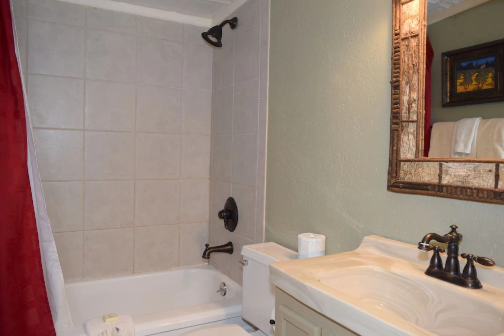 Thorne`s Downtown Delight