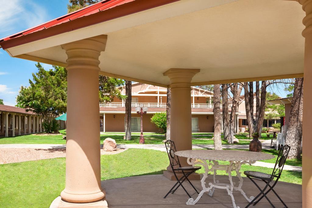 Inn at Rio Rancho & Eventcenter