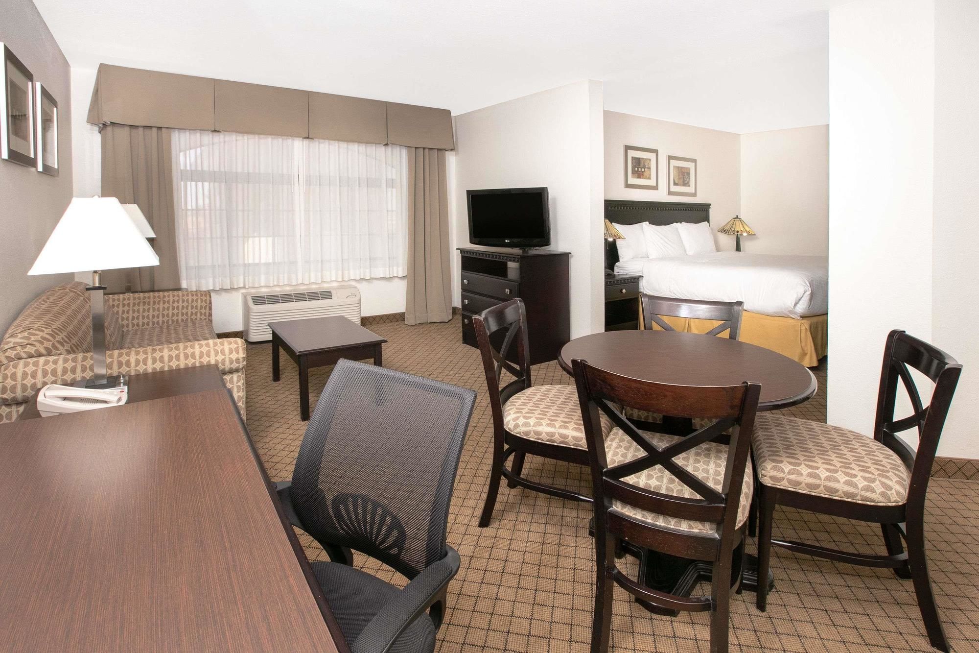 Baymont by Wyndham Roswell