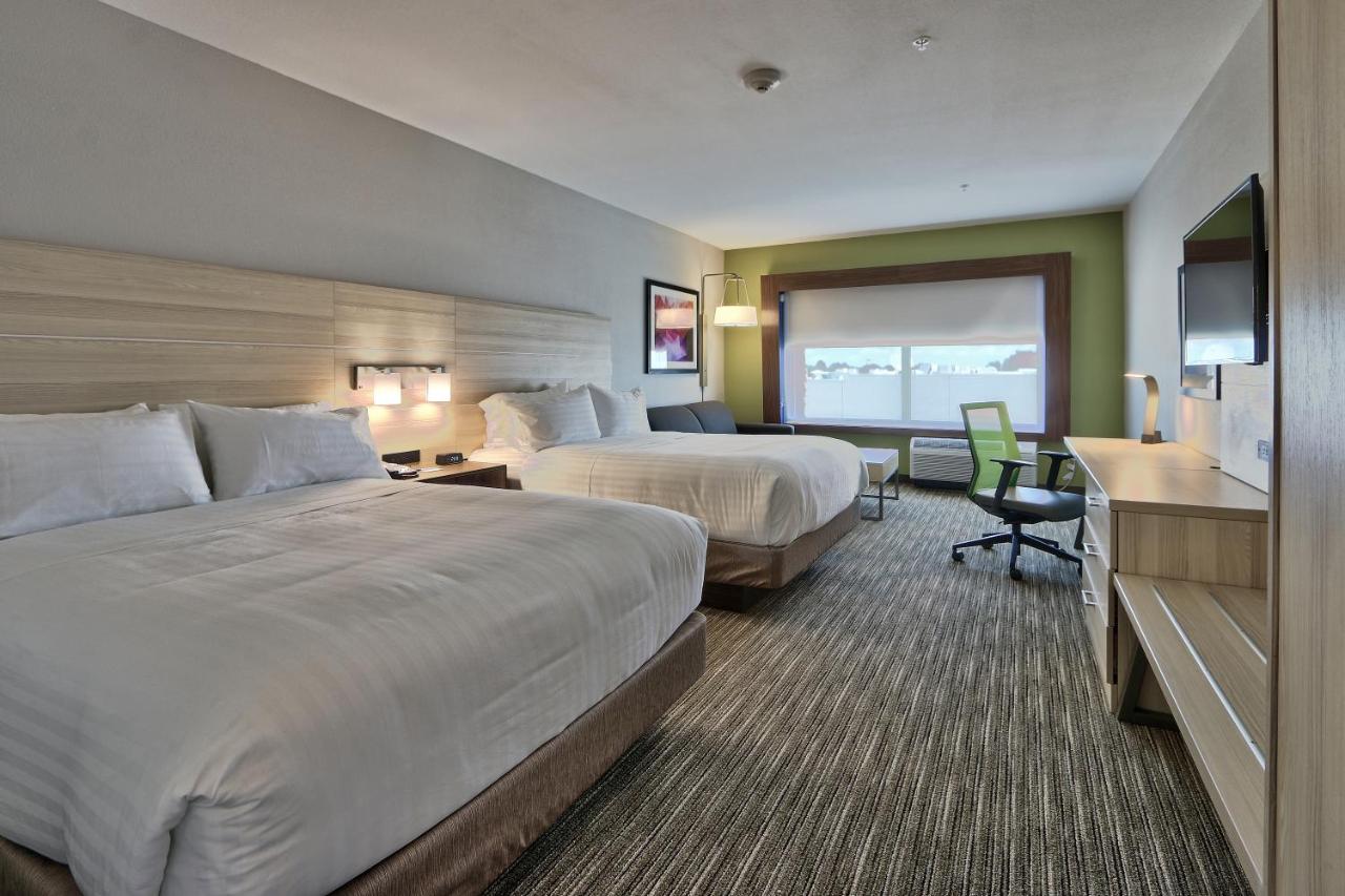 Holiday Inn Express & Suites Roswell