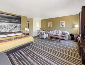 Super 8 by Wyndham Roswell