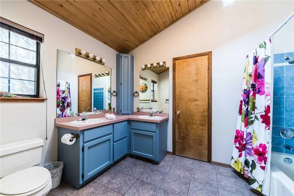 Christi and Don's Nuthouse