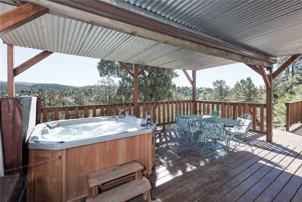 White Mountain Chateau