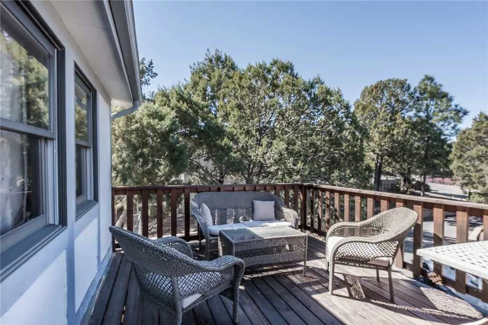 White Mountain Chateau