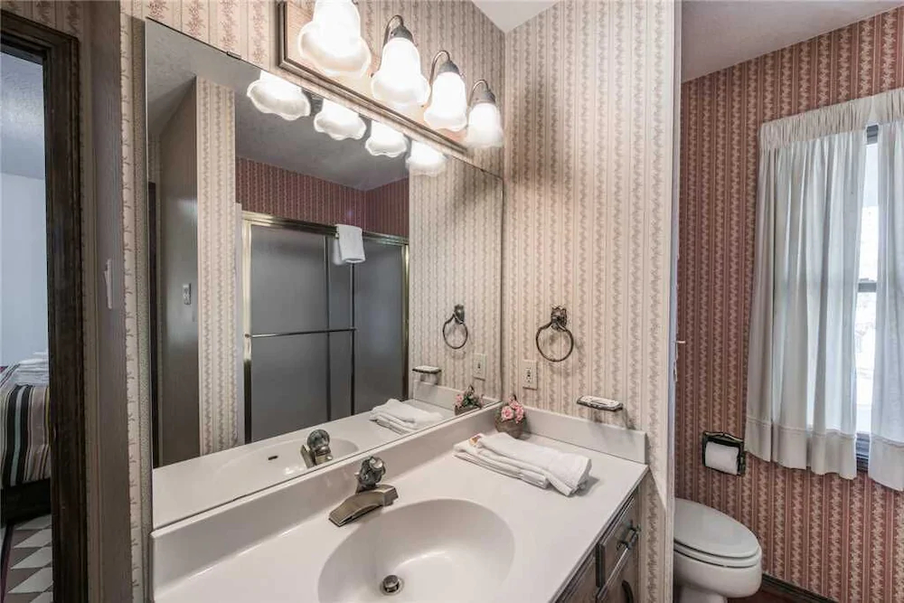 White Mountain Chateau