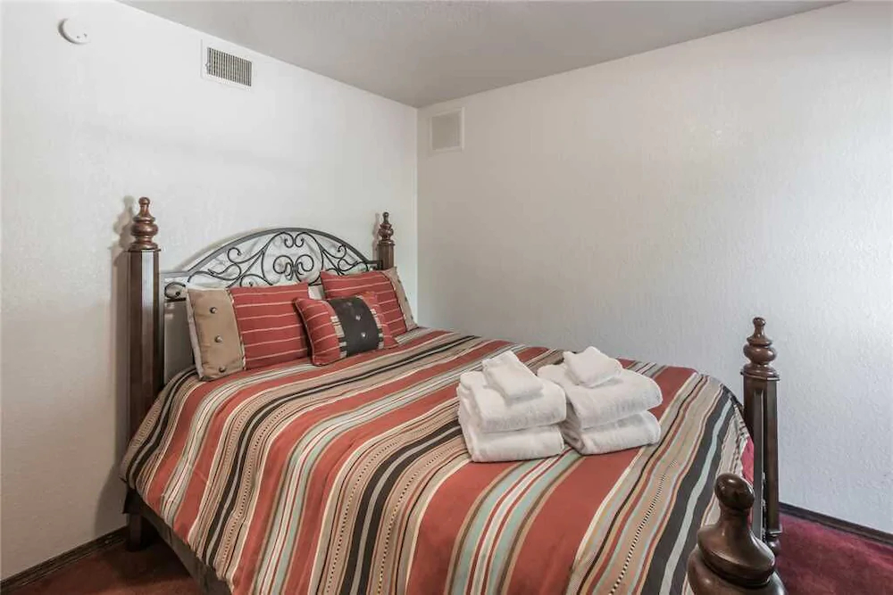 White Mountain Chateau