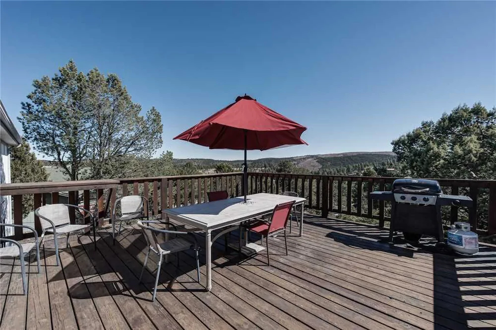 White Mountain Chateau