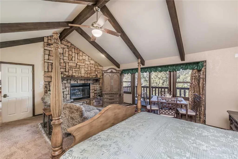 White Mountain Chateau