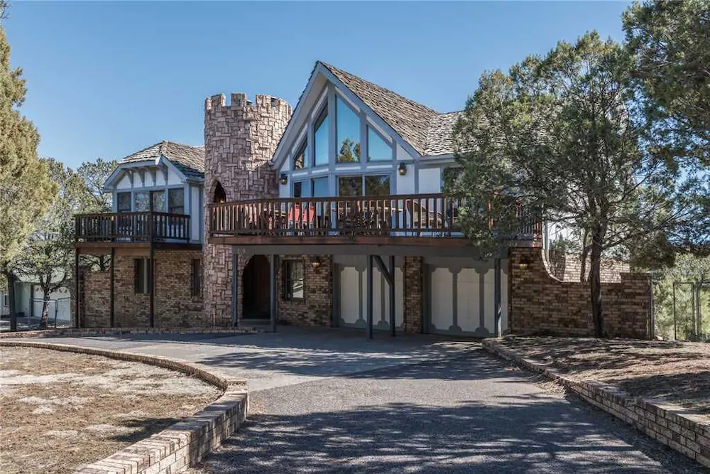 White Mountain Chateau