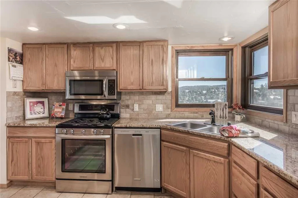 White Mountain Chateau