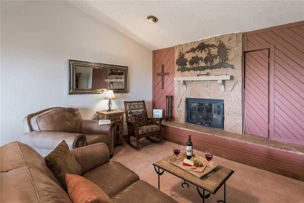 Lindley's Valley View