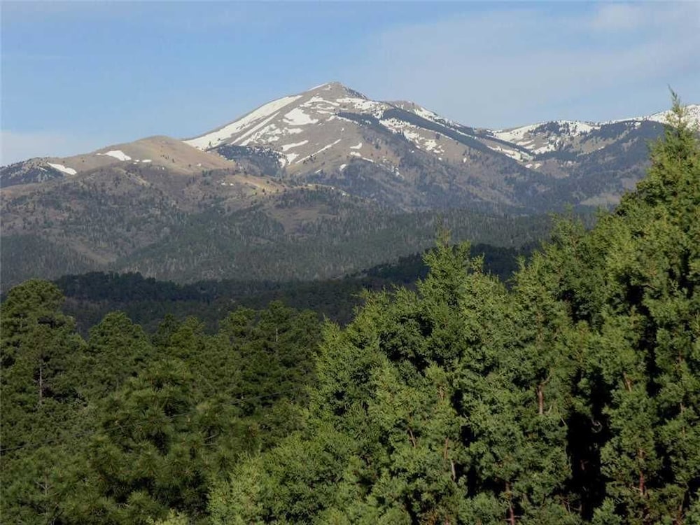 Lindley's Valley View