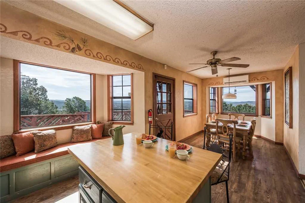 Lindley's Valley View