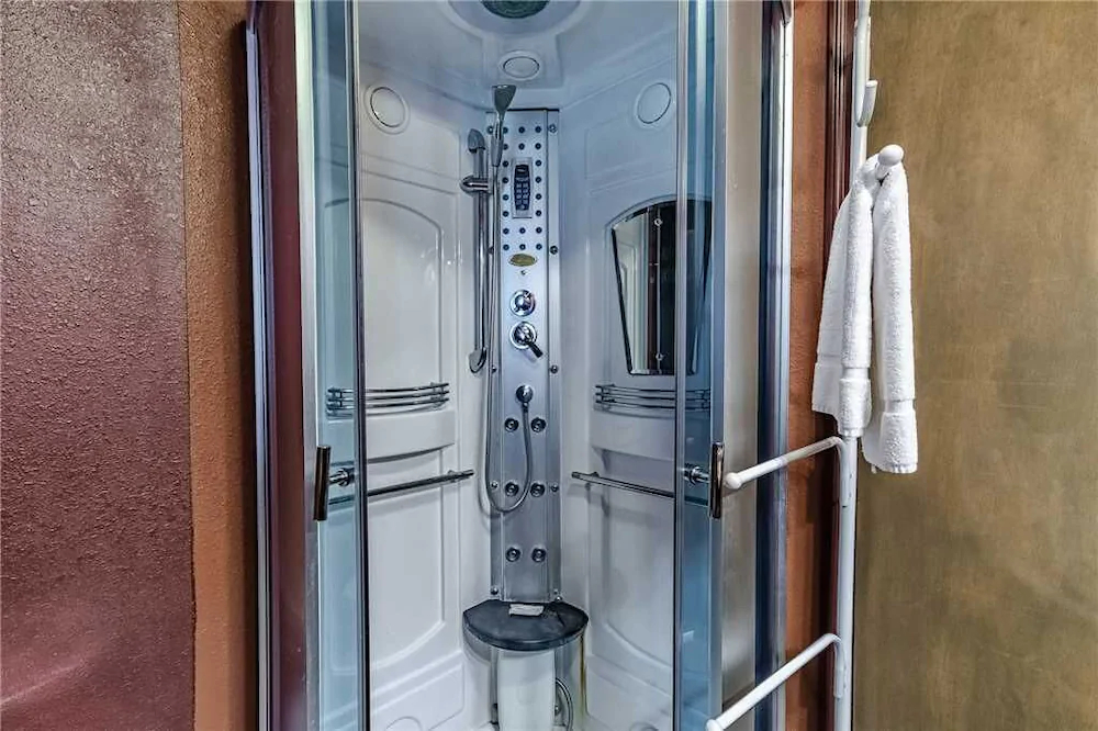 Mustang Hideaway Cabin