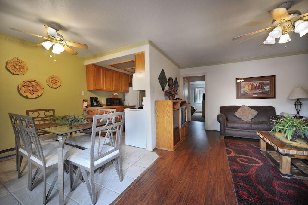 Pinecliff Village Resort