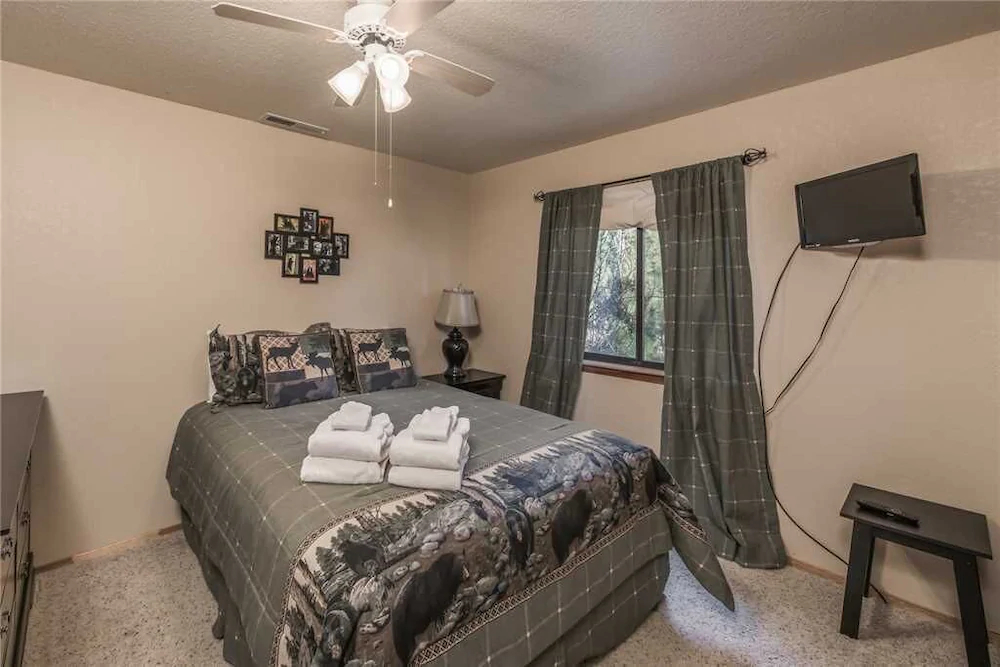 Rettig's Rustic Retreat