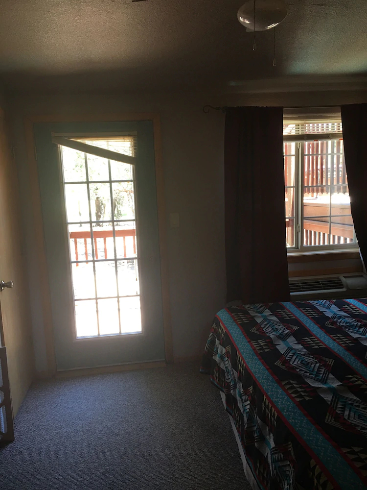 The Lodge At The Lazy Bear Retreat