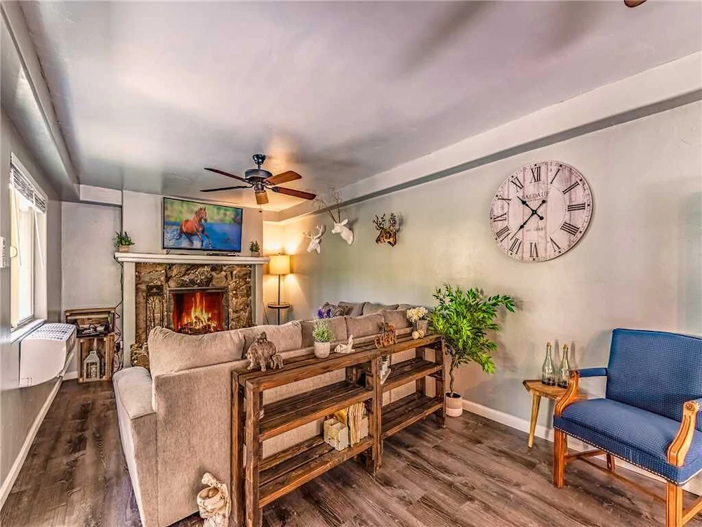 Turtle Mountain Cabin