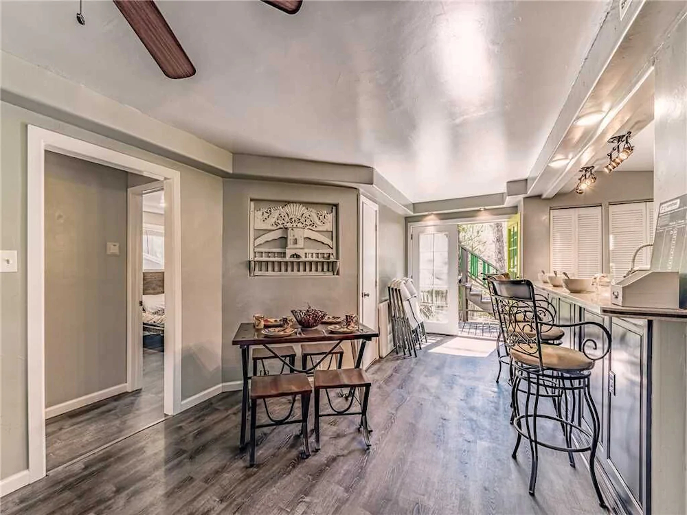 Turtle Mountain Cabin