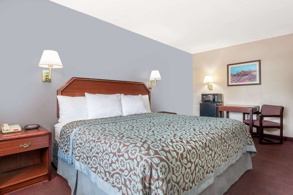 Days Inn by Wyndham Ruidoso Downs