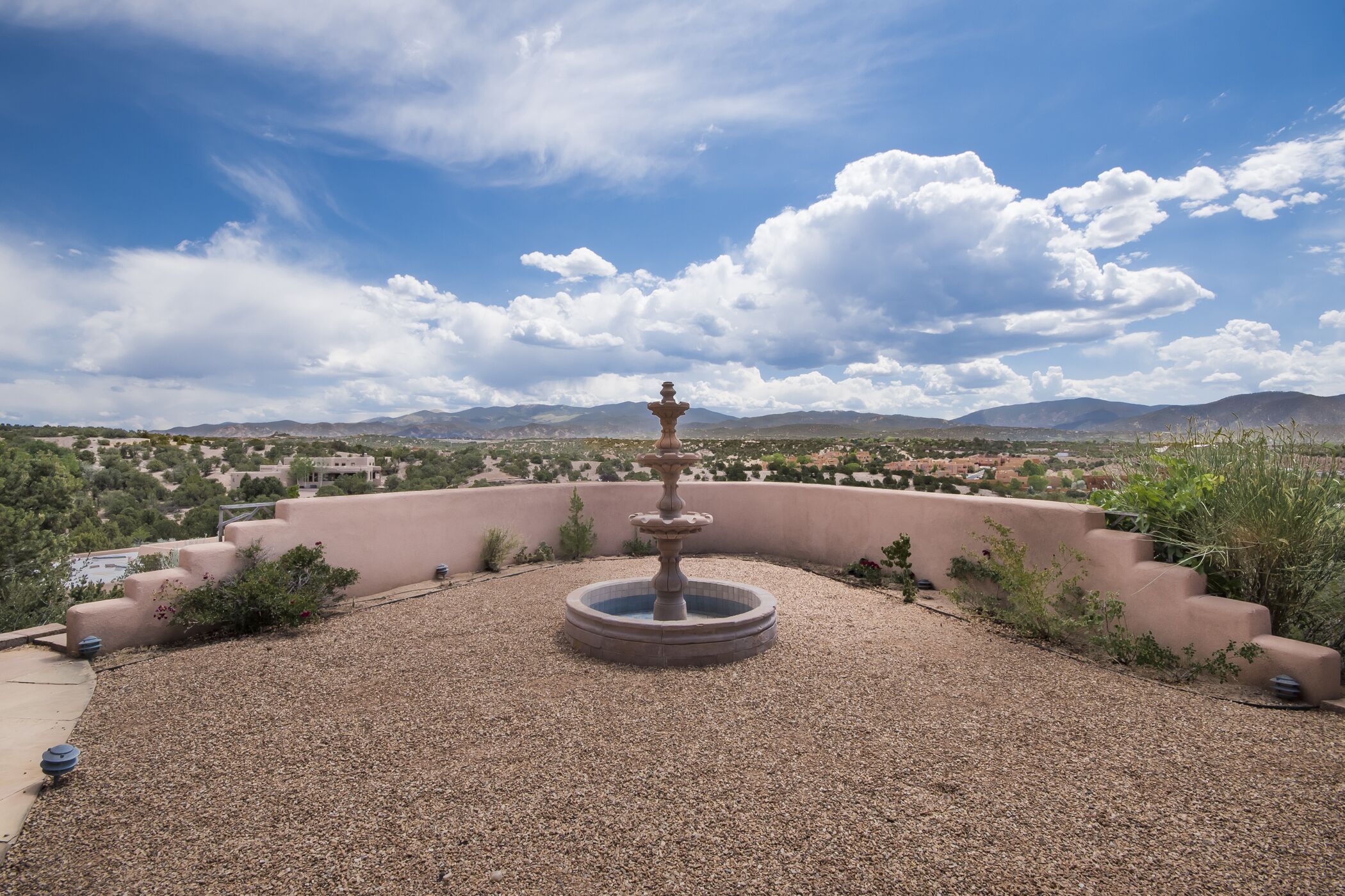 Dorthia Garden Retreat and Views