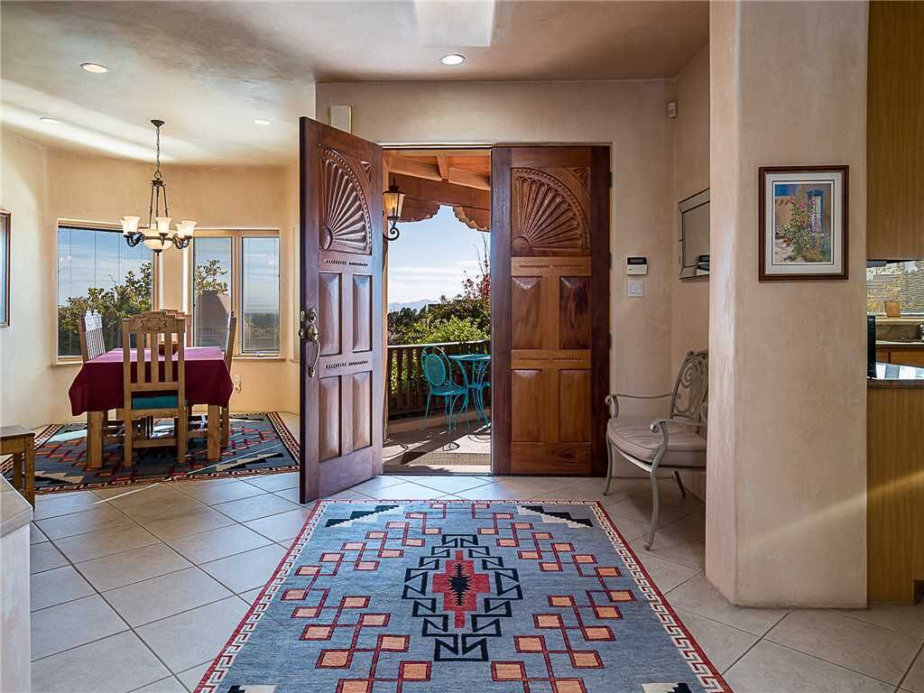 Dorthia Garden Retreat and Views