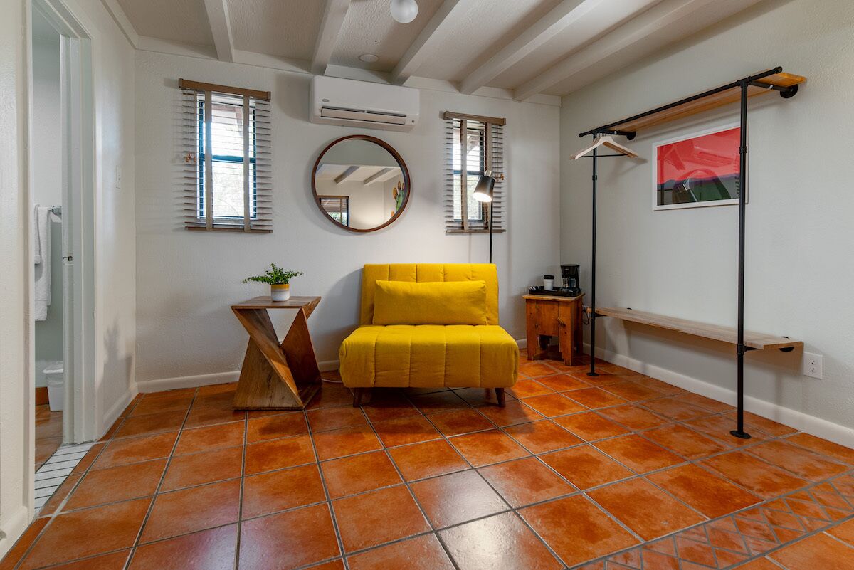 Hotel Pecos Trail Inn