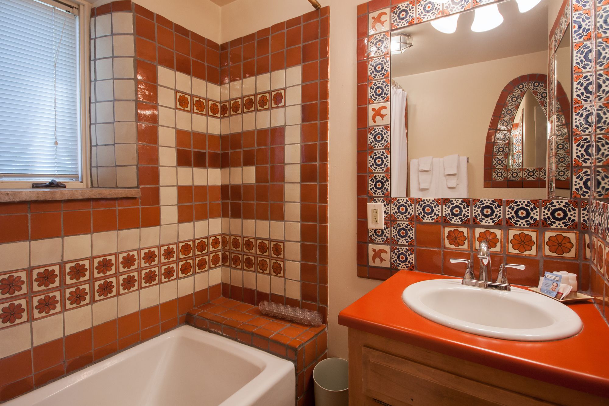 Pueblo Bonito B&B Inn