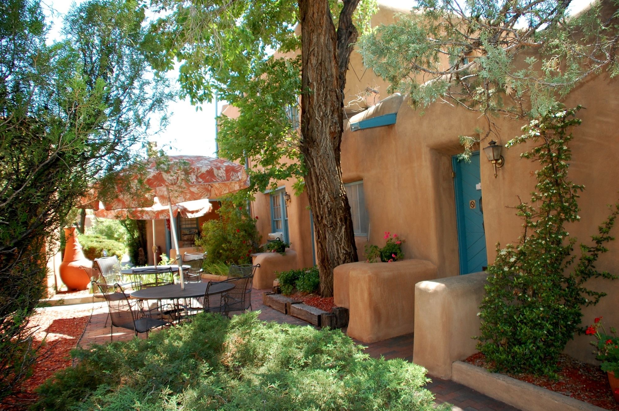 Pueblo Bonito B&B Inn