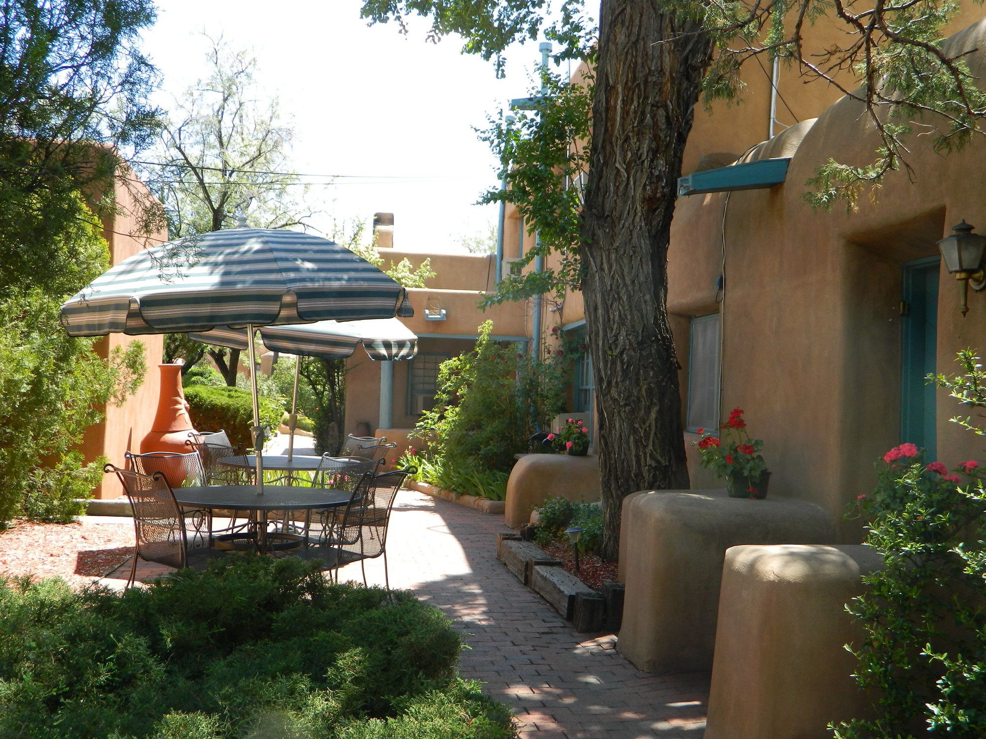 Pueblo Bonito B&B Inn