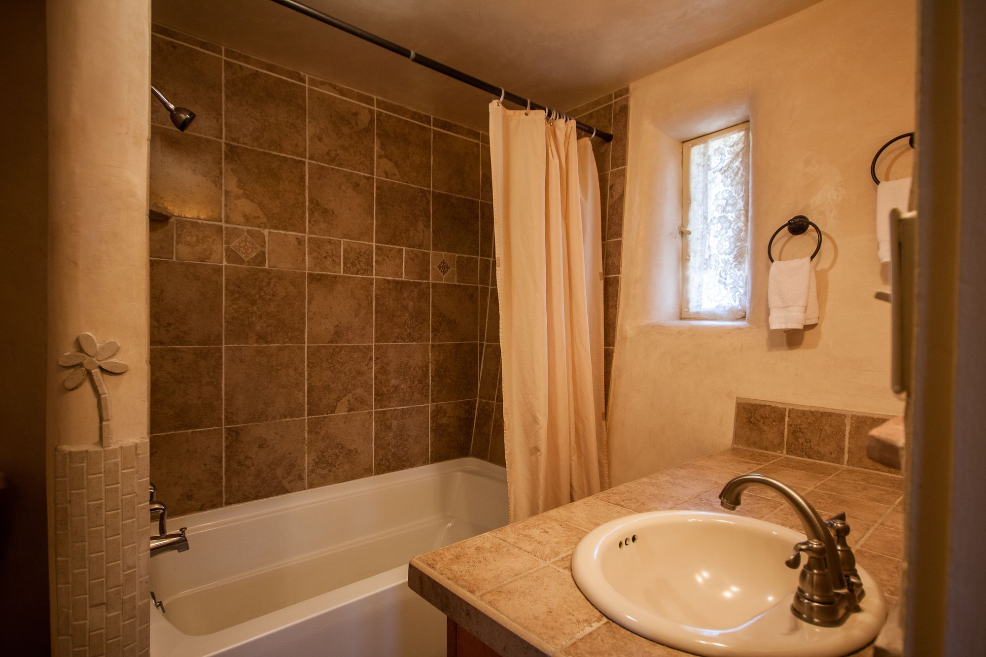 Pueblo Bonito B&B Inn
