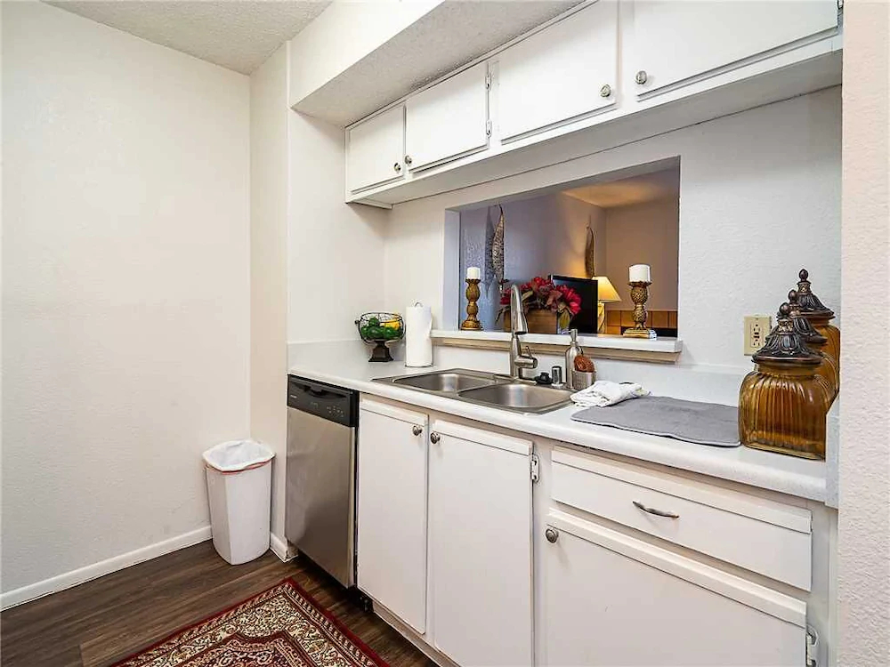 Zia Vista Condominium