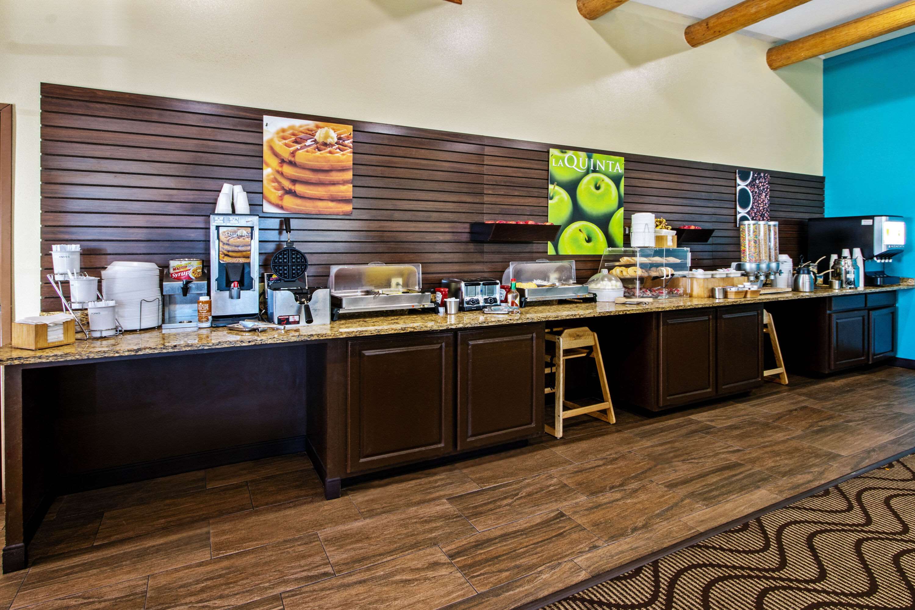 La Quinta Inn & Suites by Wyndham Santa Rosa