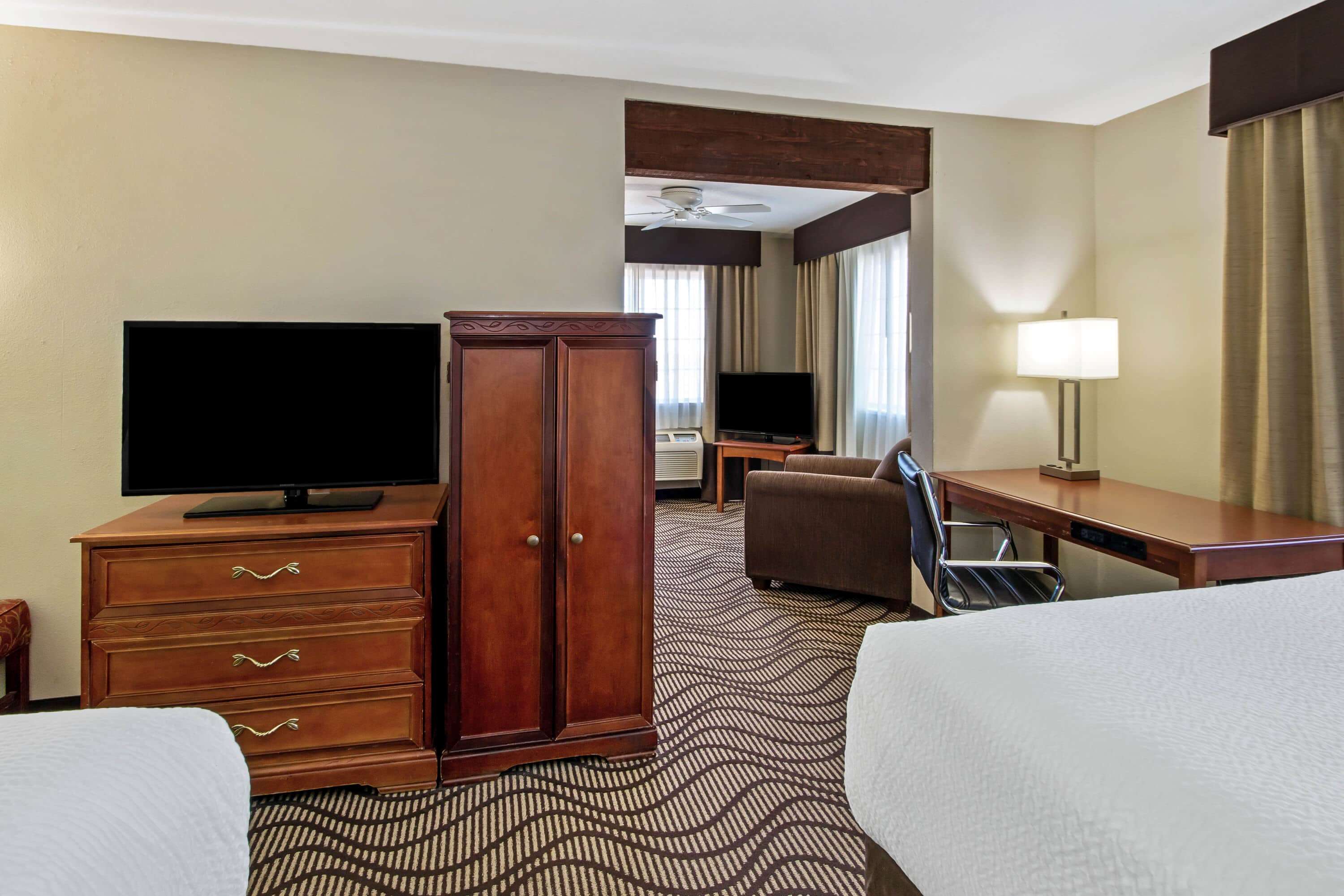 La Quinta Inn & Suites by Wyndham Santa Rosa