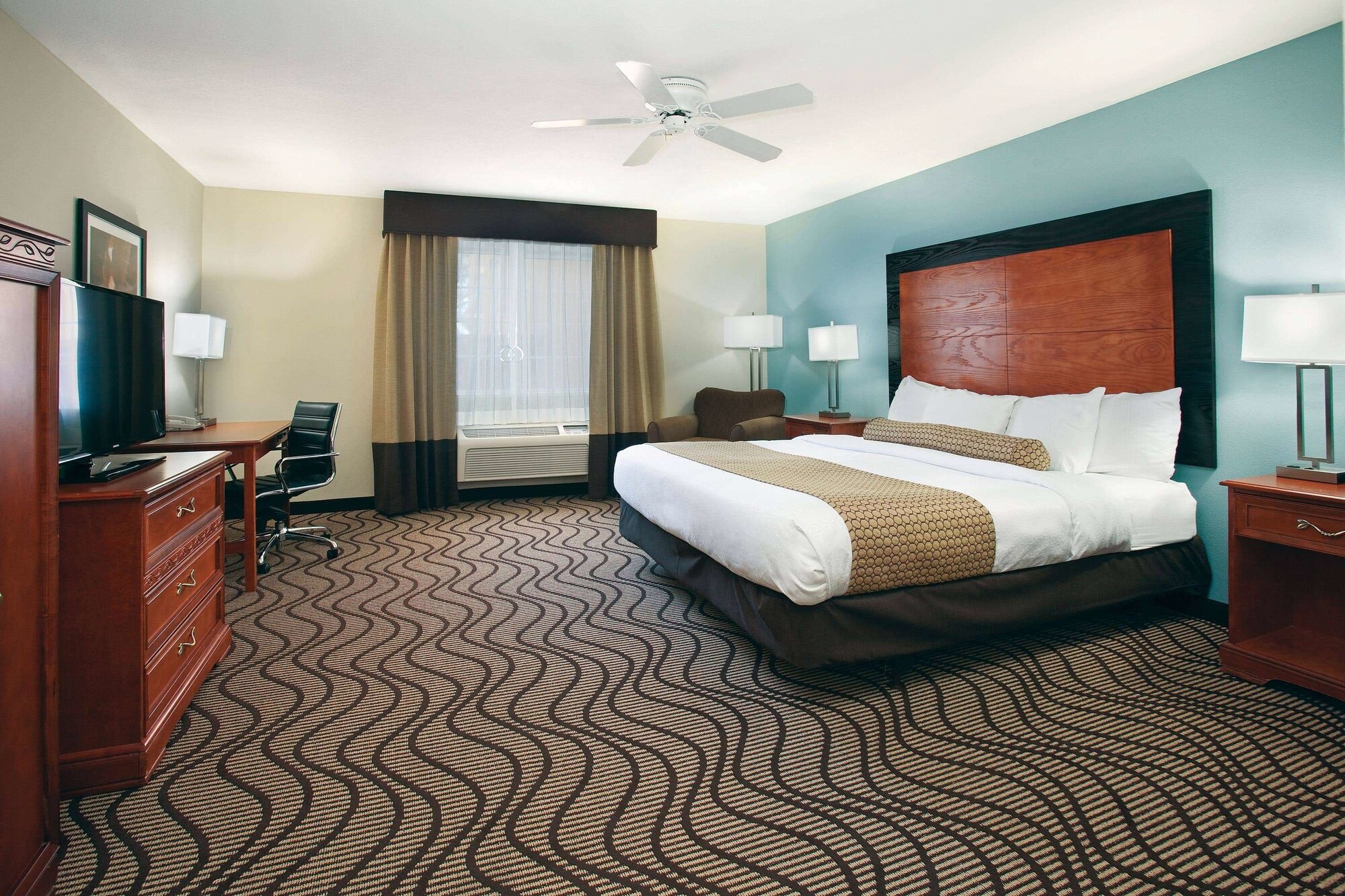 La Quinta Inn & Suites by Wyndham Santa Rosa