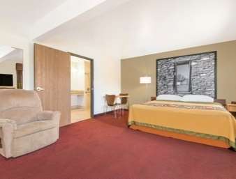 Super 8 by Wyndham Santa Rosa