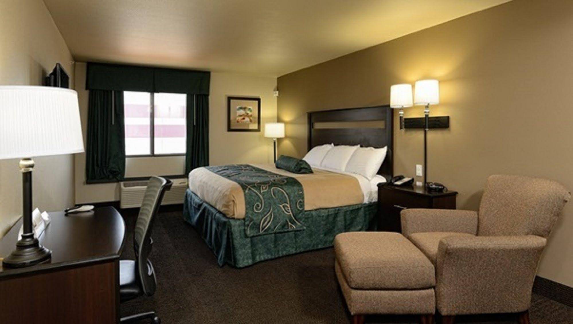 Travelodge by Wyndham Santa Teresa