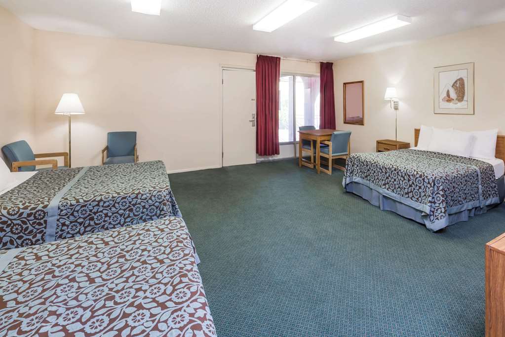 Days Inn by Wyndham Socorro