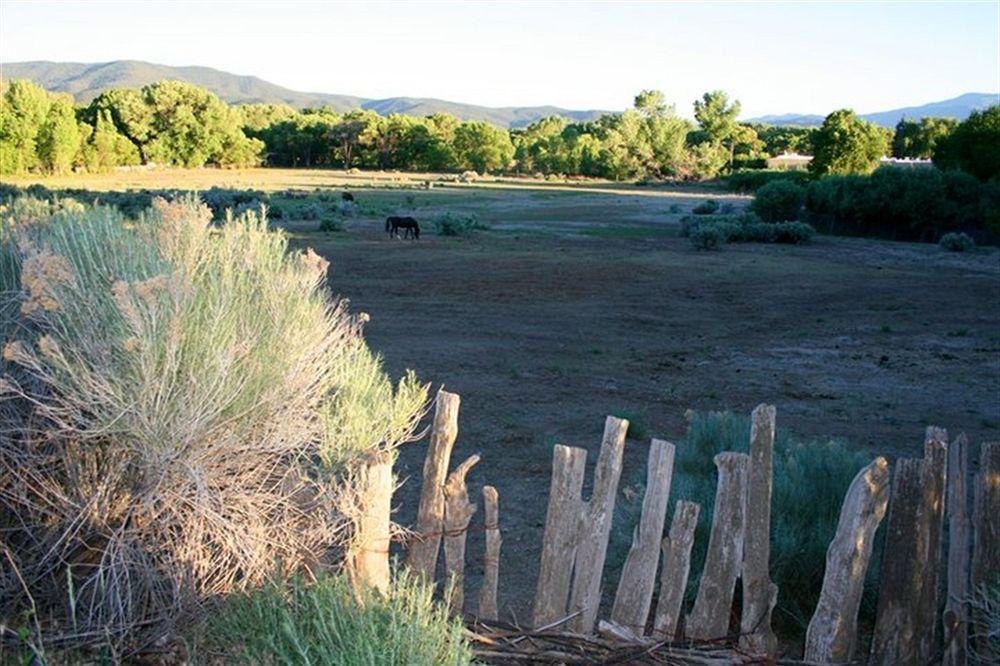 Indian Hills Inn, Taos Plaza