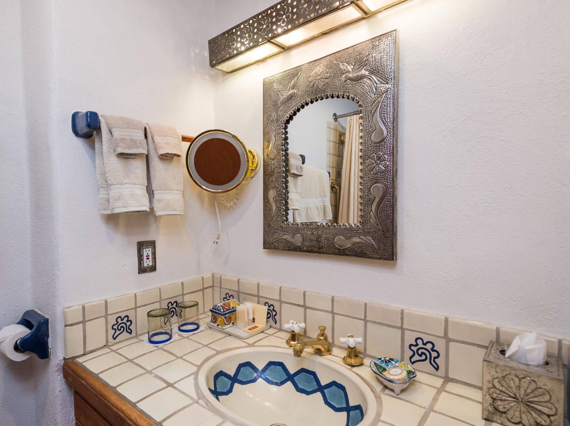 Inn on La Loma Plaza