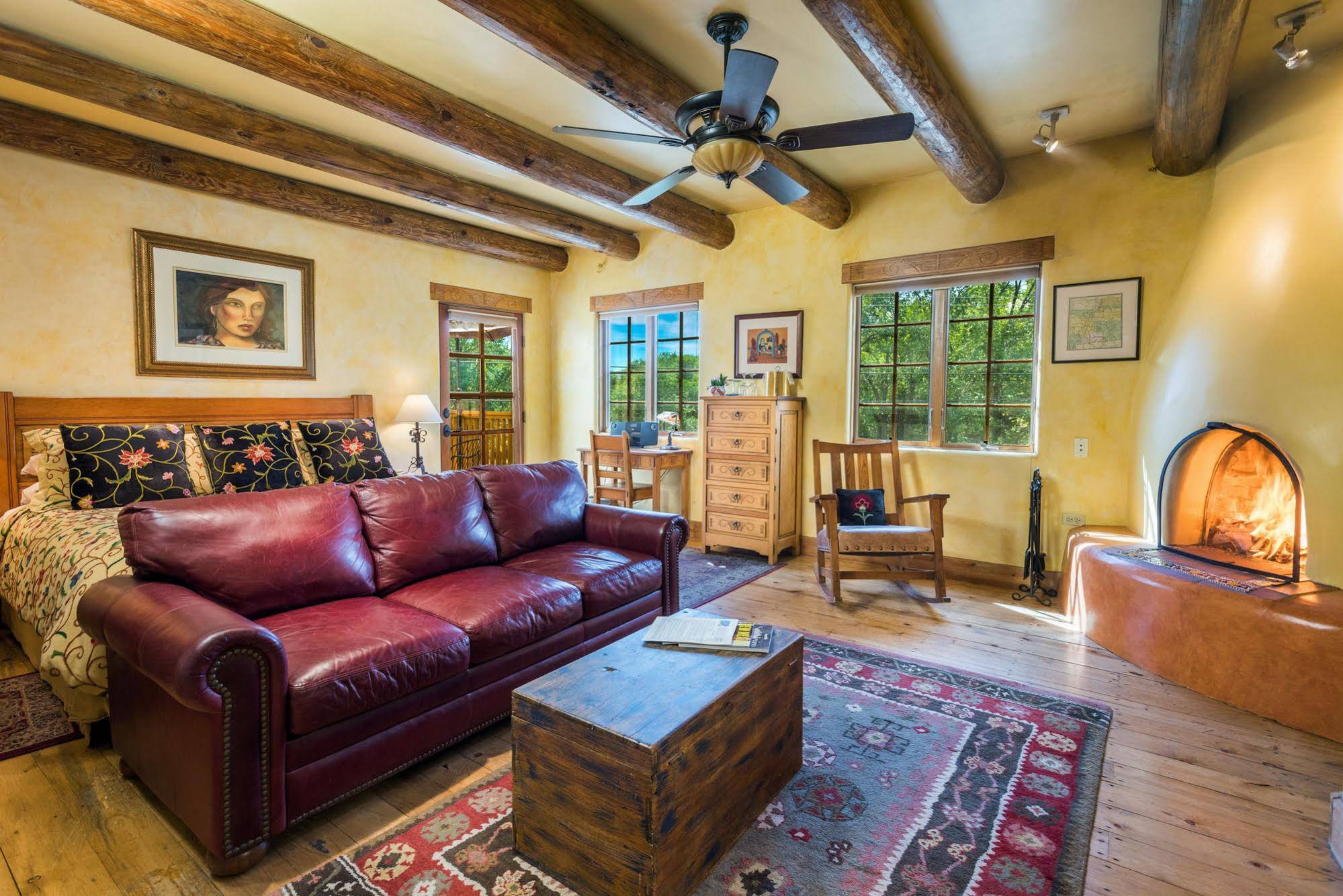 Inn on La Loma Plaza