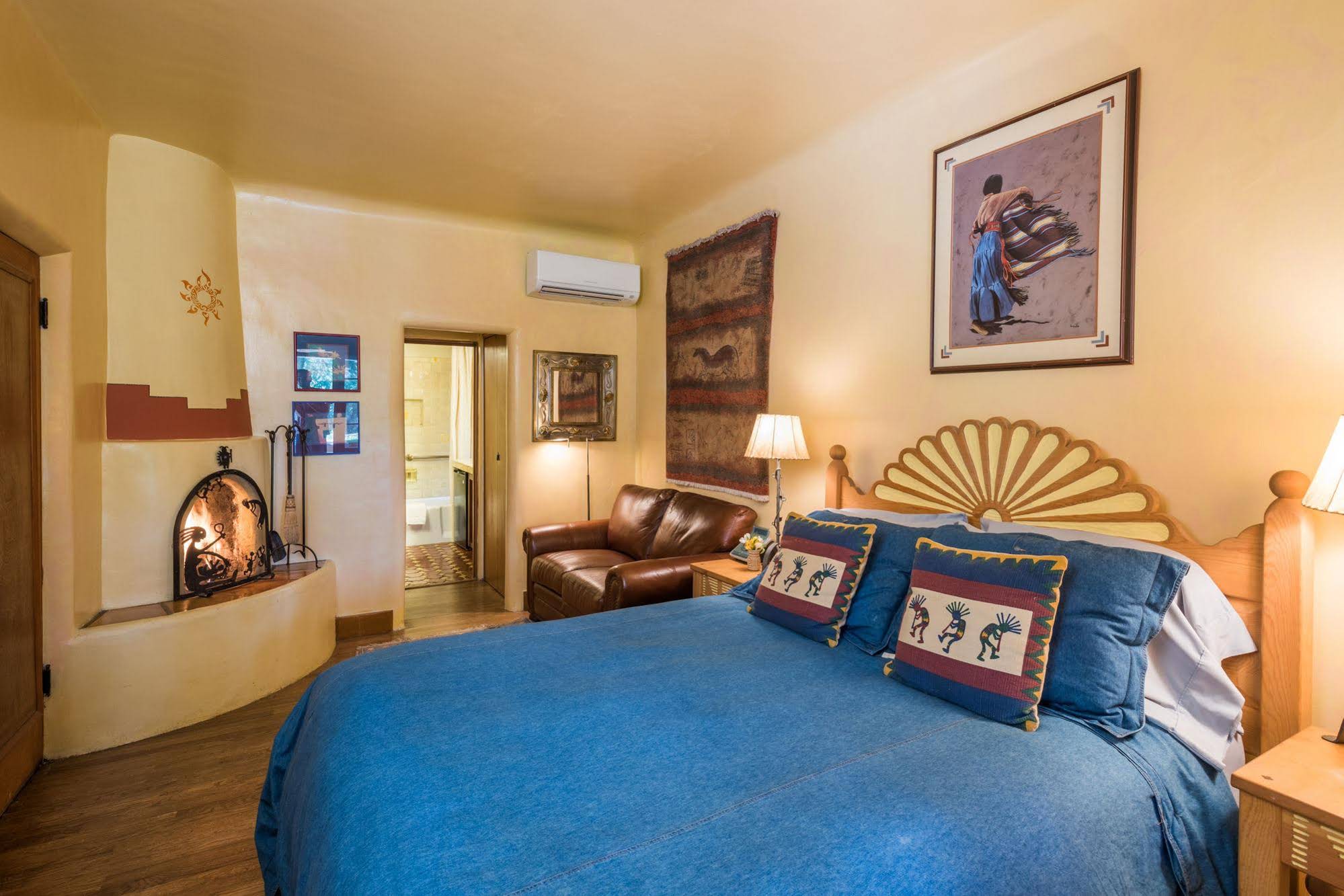 Inn on La Loma Plaza