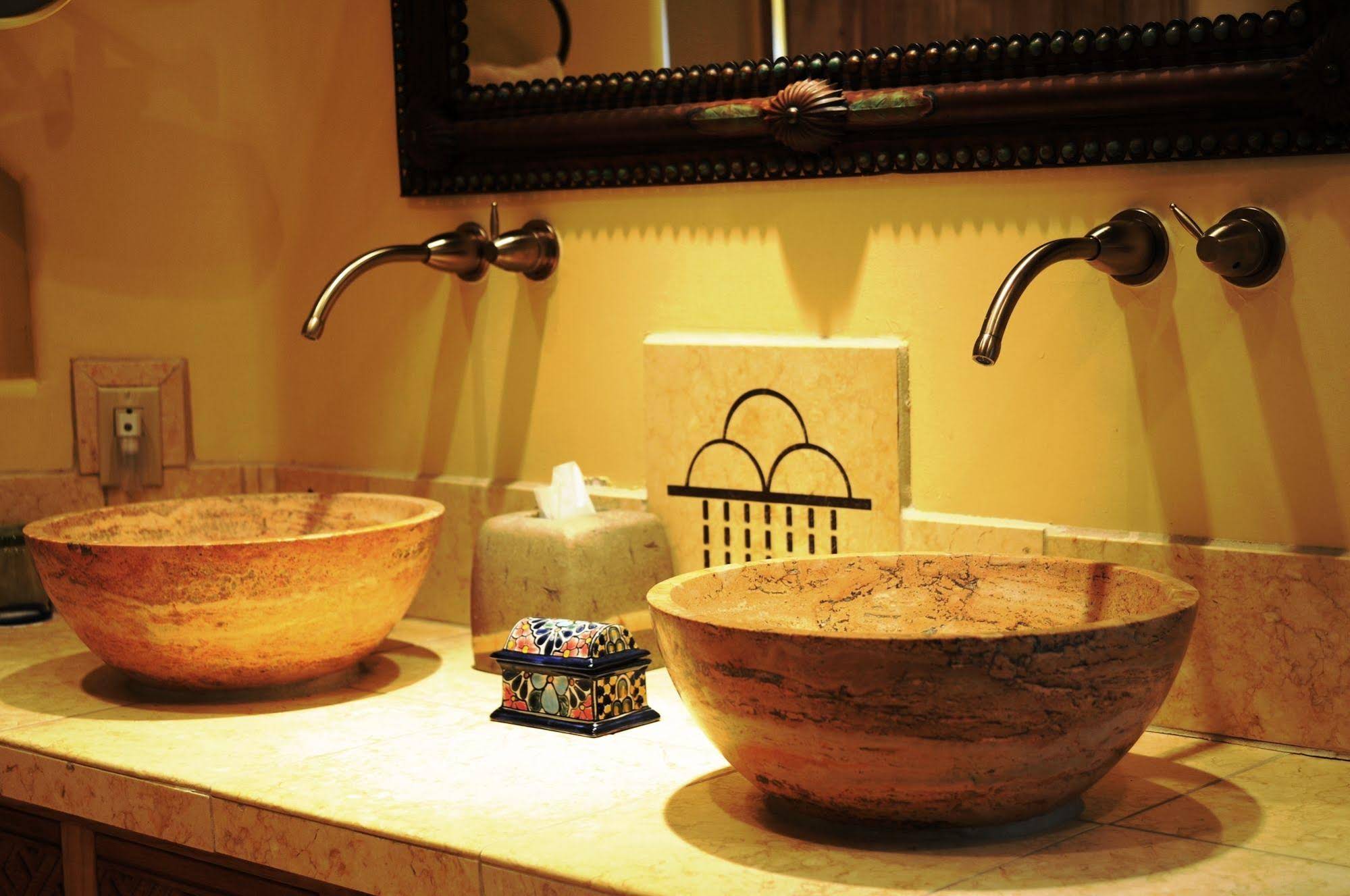 Inn on La Loma Plaza