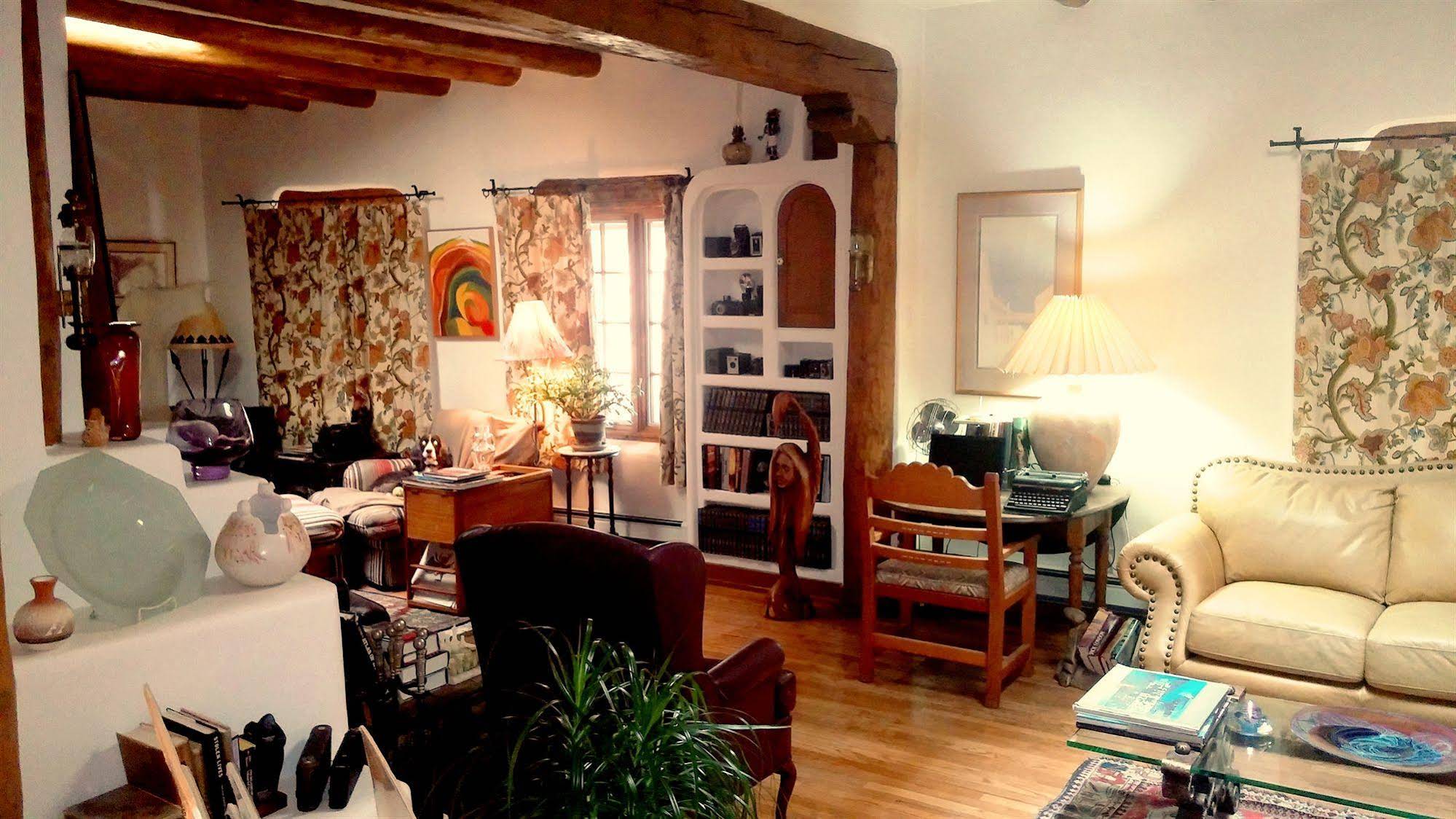 Inn on La Loma Plaza